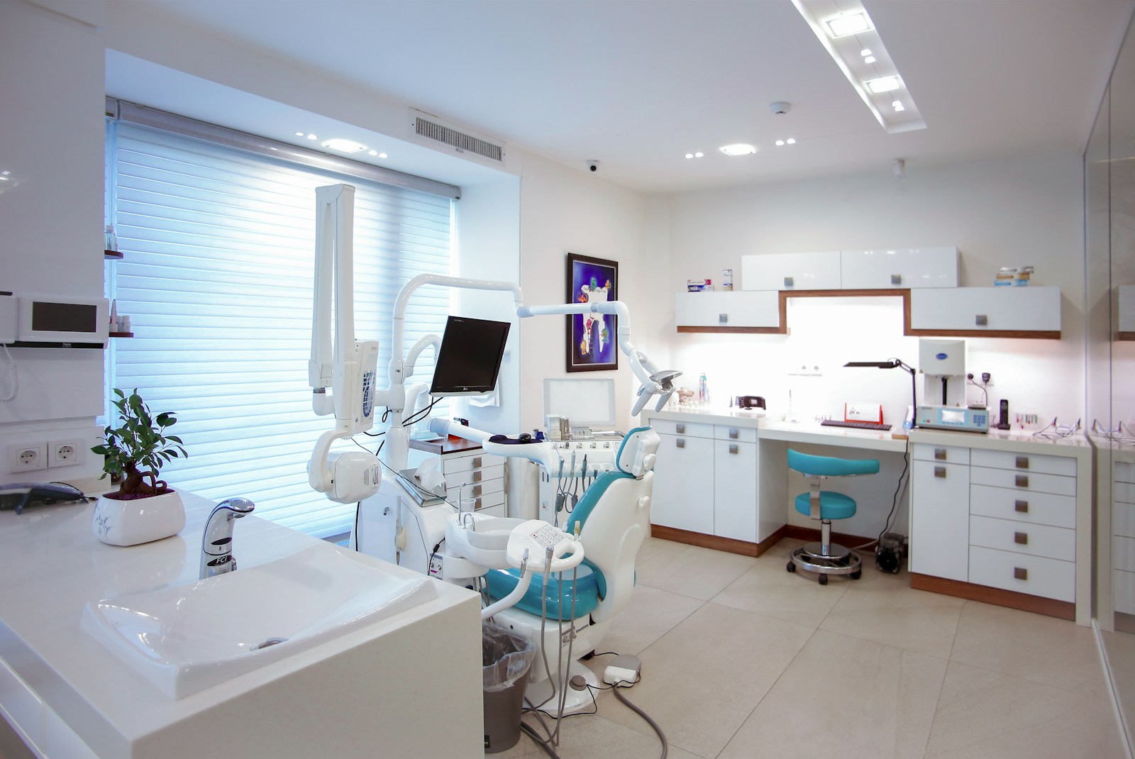 Lumina Dental Studio Platform